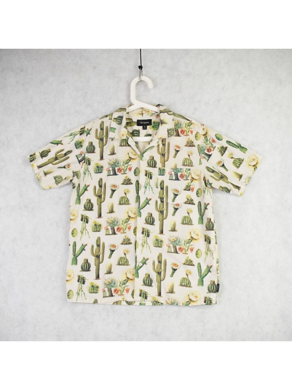 Brixton Mens Saguaro Cactus Print Short Sleeve Button Up Shirt Size Small Beige